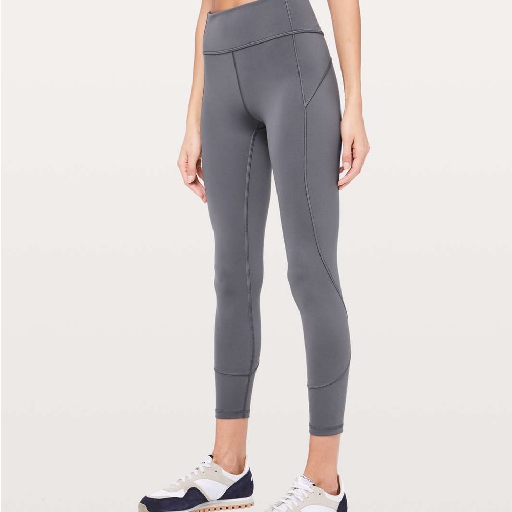 Lululemon sleet grey in movement tight 7/8 size 4